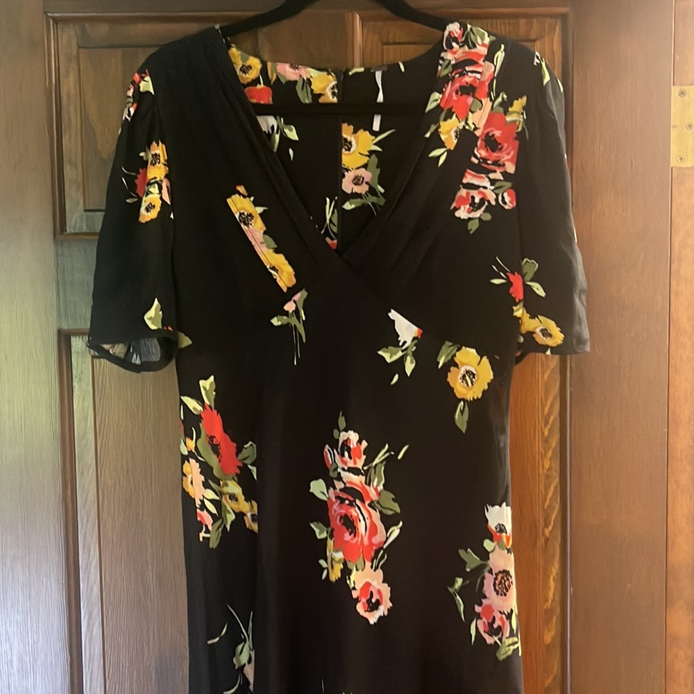 Dress!!! - Picture 3 of 6